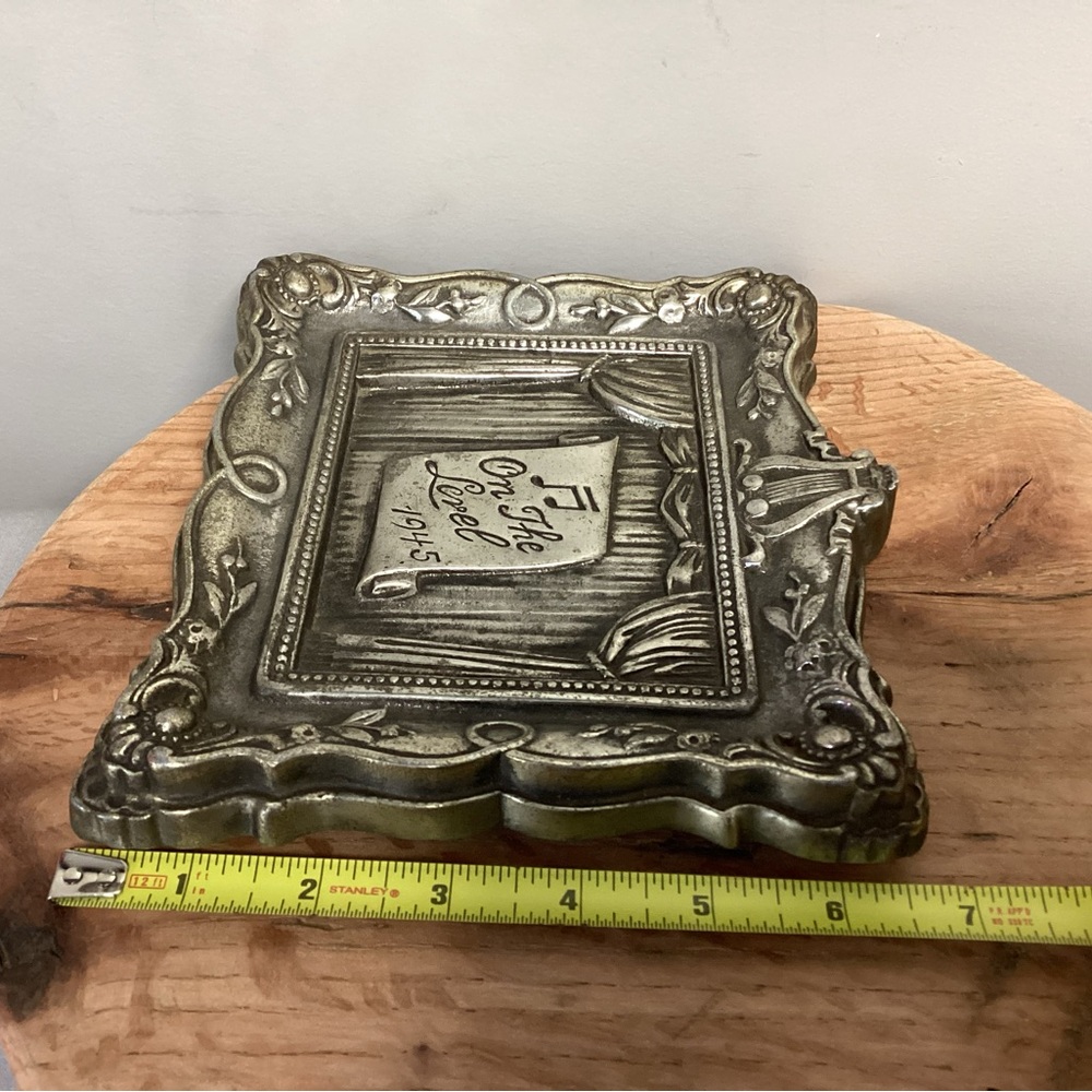 Asking for help identifying this vintage piece - Picture 10 of 12
